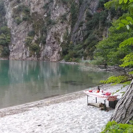 Κατάλυμα σε φάρμα Val Codera *